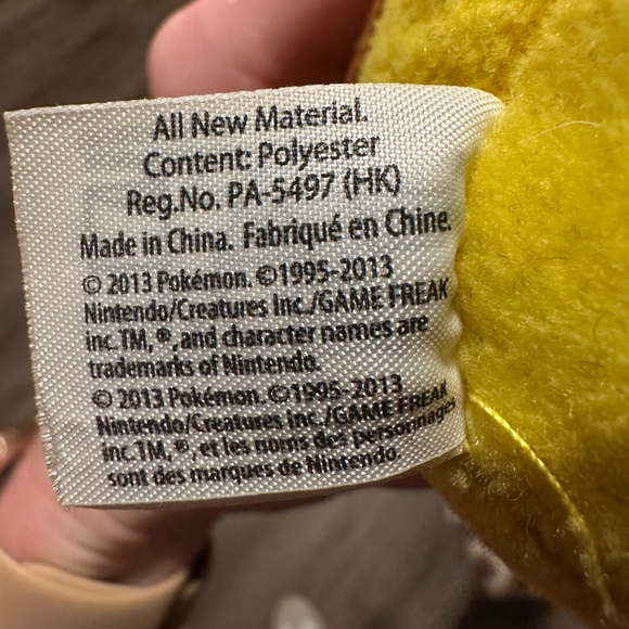 Pikachu 2013 Small Pokémon Plush - Picture 6 of 6